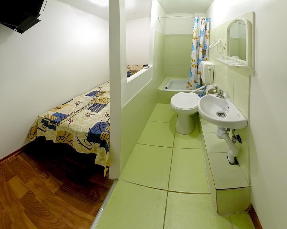 Tokyo Star Economy Hotel Odessza Kültér fotó
