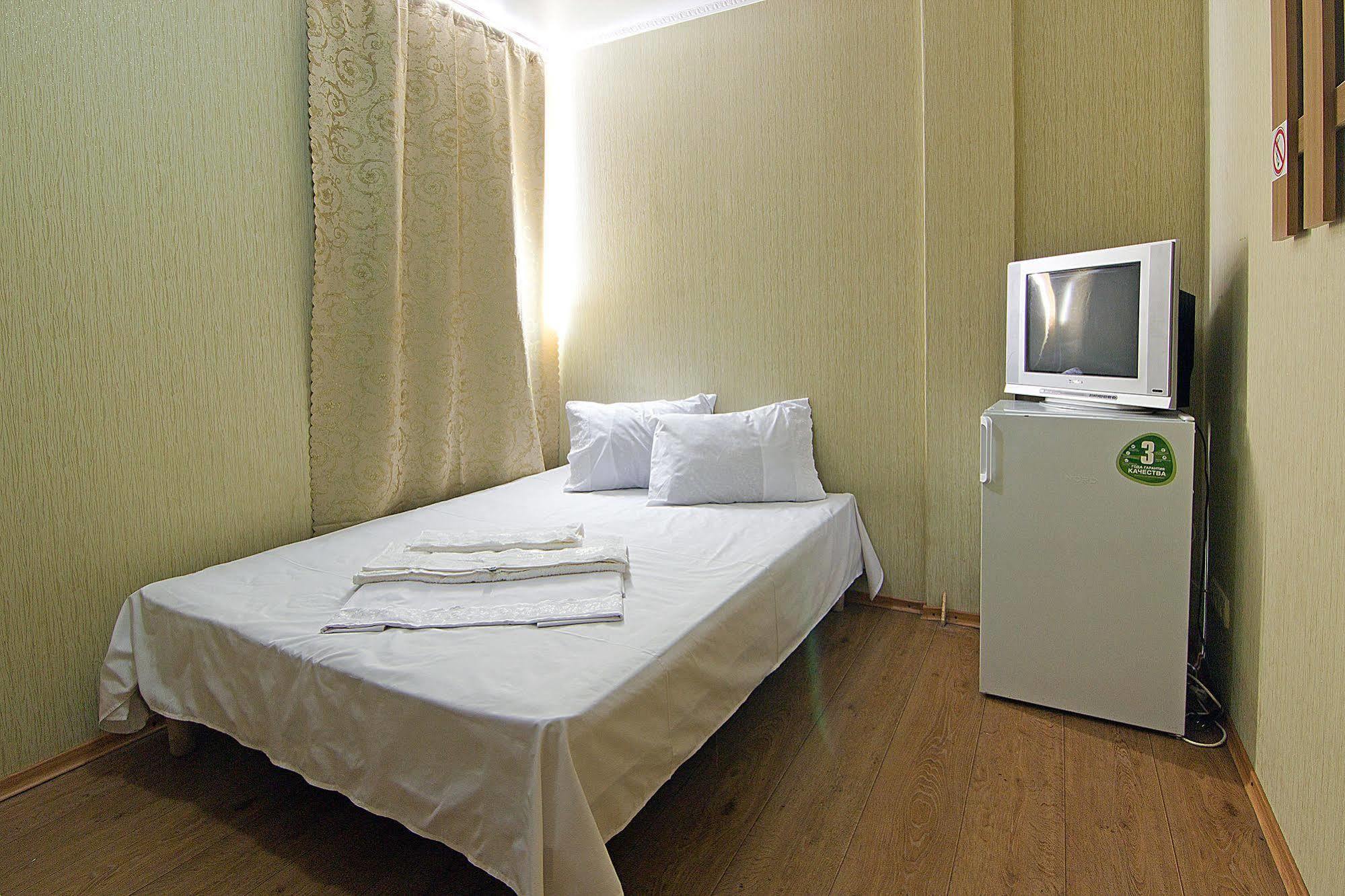 Tokyo Star Economy Hotel Odessza Kültér fotó