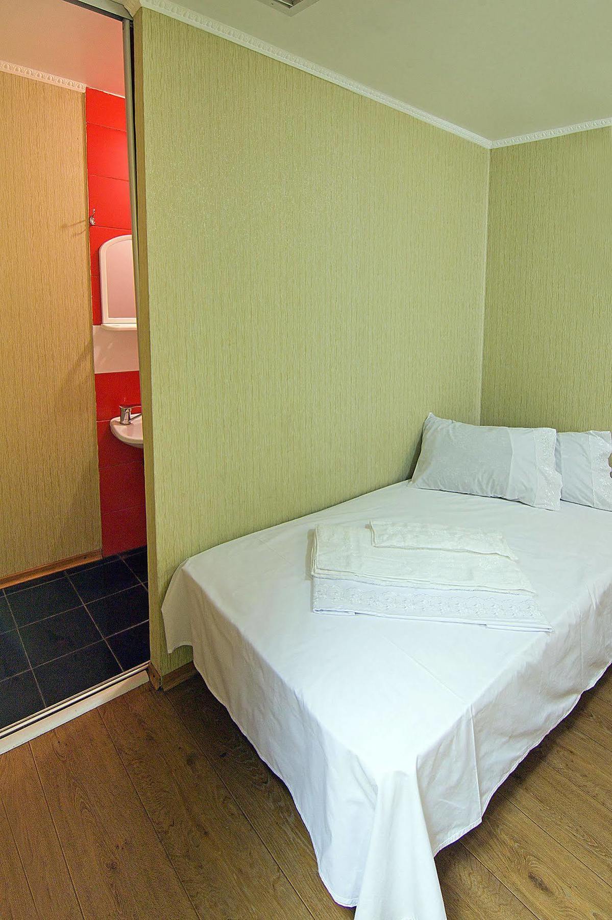 Tokyo Star Economy Hotel Odessza Kültér fotó
